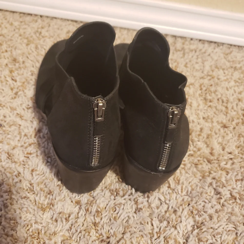 Eileen Fisher used see